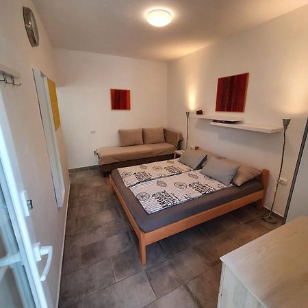 Ferienwohnung Relax House Rosemary Draga Bašćanska Exterior foto